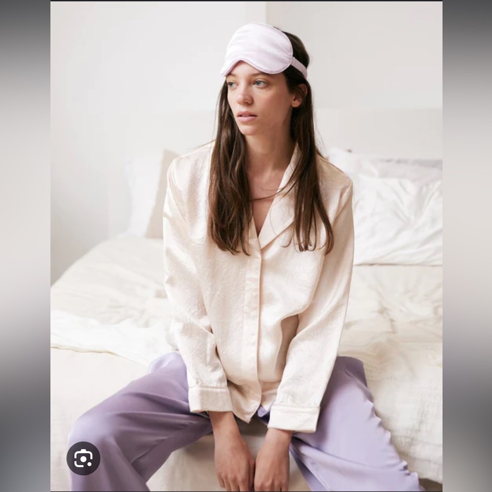 Shell Button Ruched Blouse